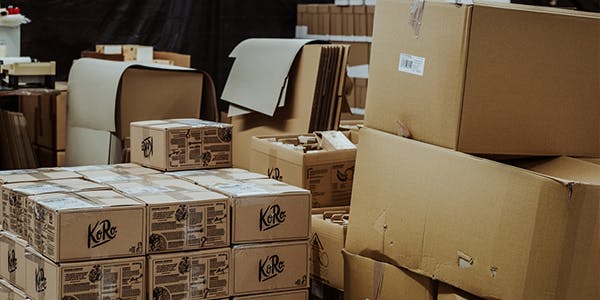Zusammengemixt und in die Großpackung abgefüllt Zusammengemixt und in die Großpackung abgefüllt